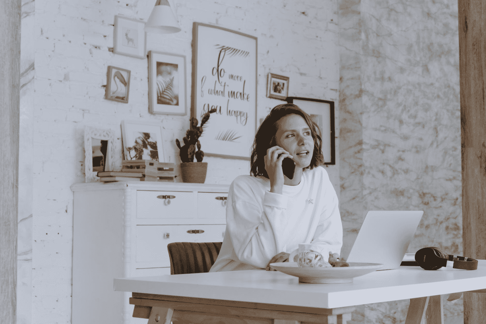 women working from her home office